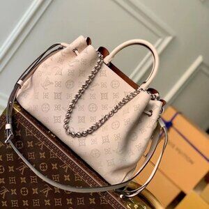 Louis Vuitton Women's Classic Tote Bag